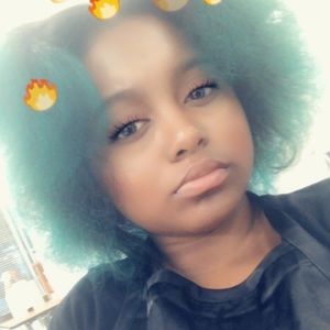 Meet your Posher, Pamela